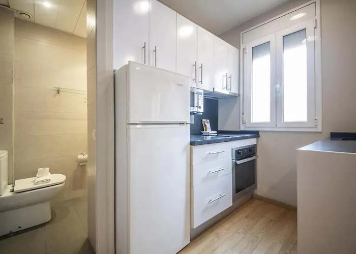 Catalunya Casas 2 Bed In Barceloneta Steps From The Barcelone