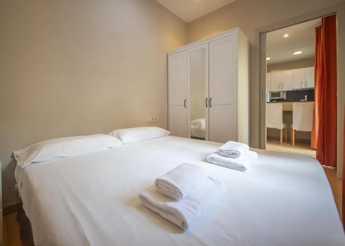 Catalunya Casas 2 Bed In Barceloneta Steps From The *